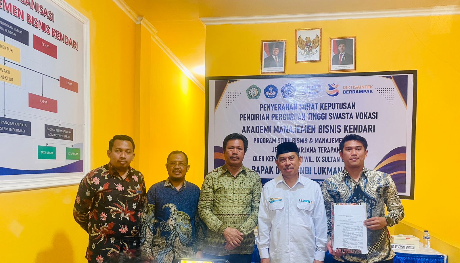 Foto Kecil